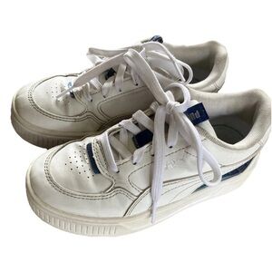 Puma Girls Leather Snickers Color White/Blue Accents Lace Up Casual Size 1.5 C